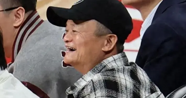 马云放下包袱，阿里套现300亿走人