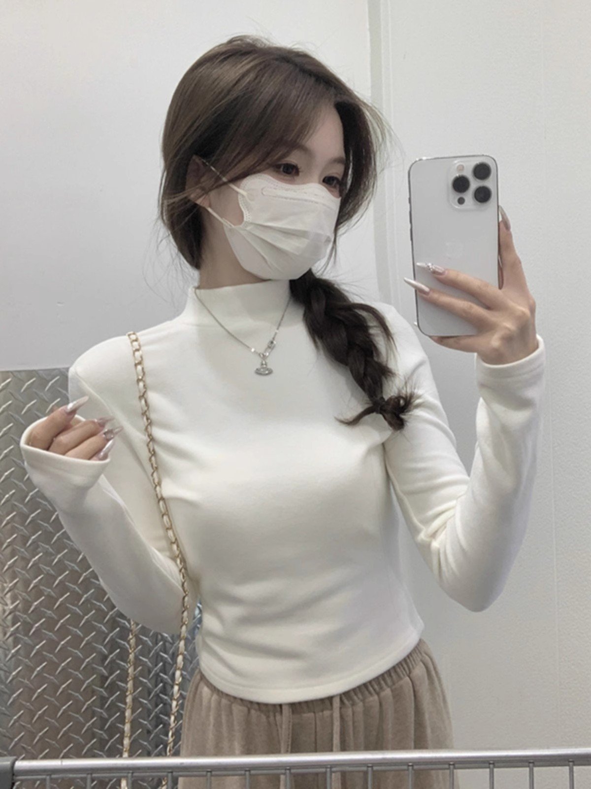 白色半高领加厚长袖T恤女冬季短款内搭打底