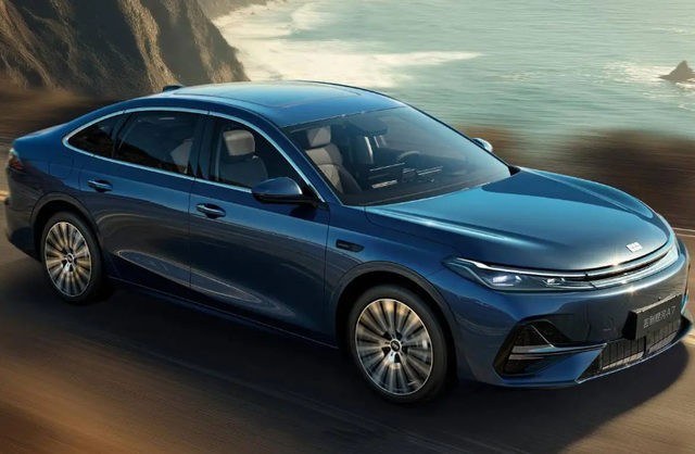 想买家轿的有福了，下半年这几款新车配置都升级，价格还真不贵！