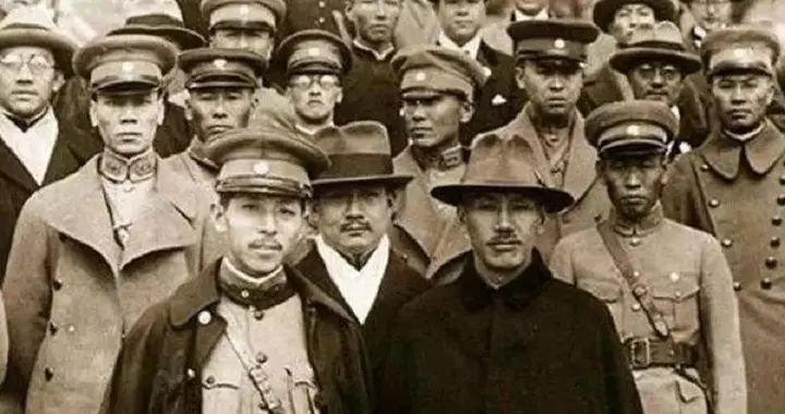 1938年，在活捉过蒋介石的刘桂五追悼会上，老蒋送挽联：思猛士