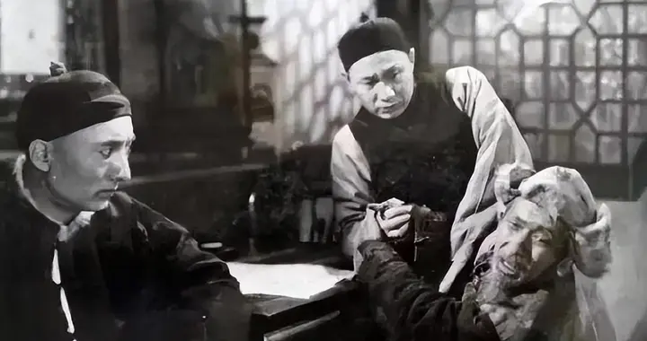 1944年张思德意外去世后，古远兴建议就地掩埋，毛泽东大怒：你敢