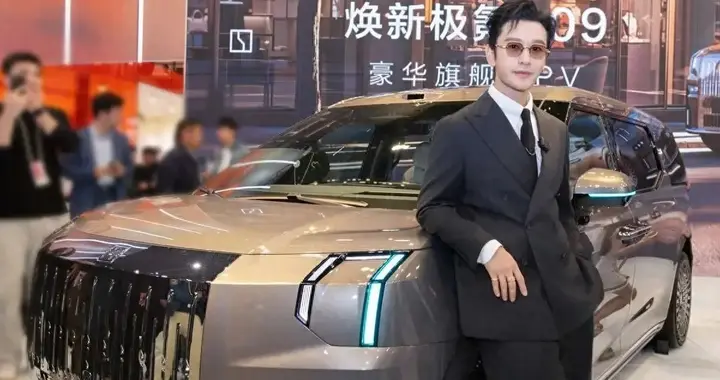 黄晓明实锤财大气粗“老好人”，被提问后会给表妹陈梦送汽车
