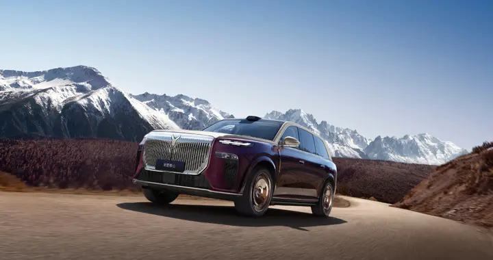 “儿童”躺马路，岚图泰山Ultra打破人眼感知天花板？