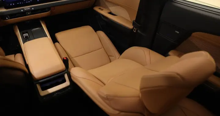 预售30.88万元起，从感官出发，雷克萨斯全新一代ES舒享跃级表达