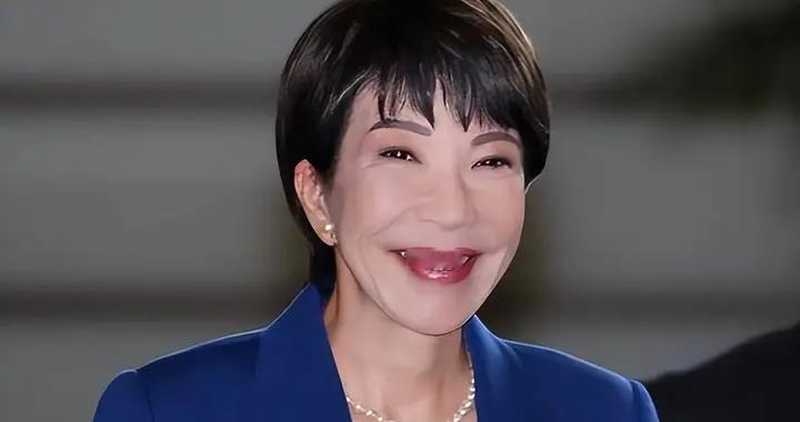 日本航母正式出港！高市早苗态度嚣张不认错，普京决定教她做人！