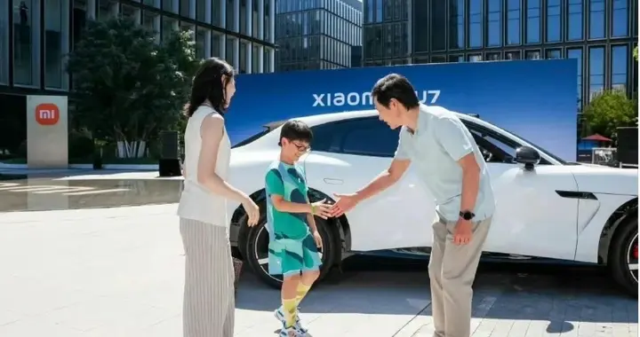 2026年过半，车企们的遮羞布，已被销量扯掉了？