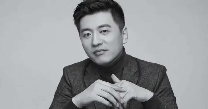 张雪峰离世登上热搜，向太的话总算有人信了，人一定要学会避谶