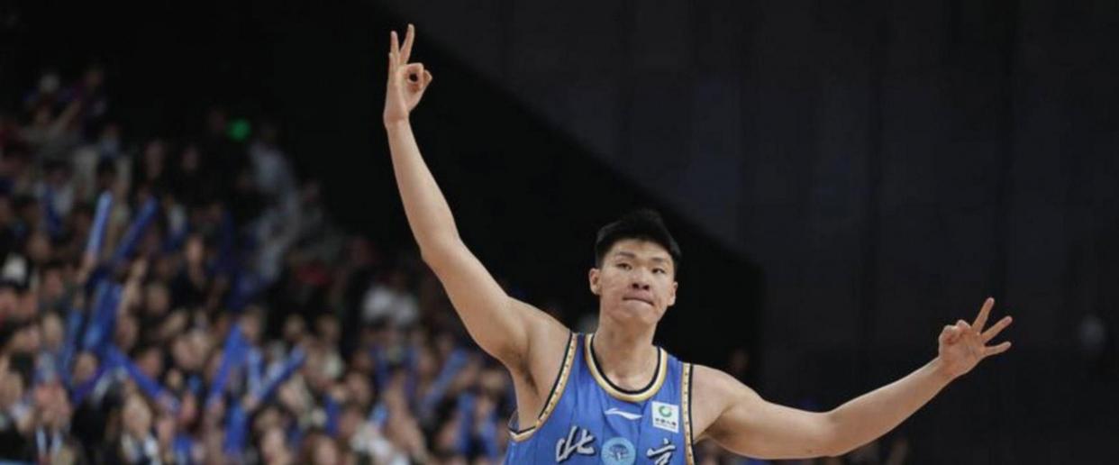 范子铭续约北京首钢迎第七赛季，D类合同最后一年压力大，方硕租借NBL北...