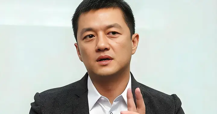 李亚鹏的公益坚守，为何能感动亿万网友逆转全网舆论？