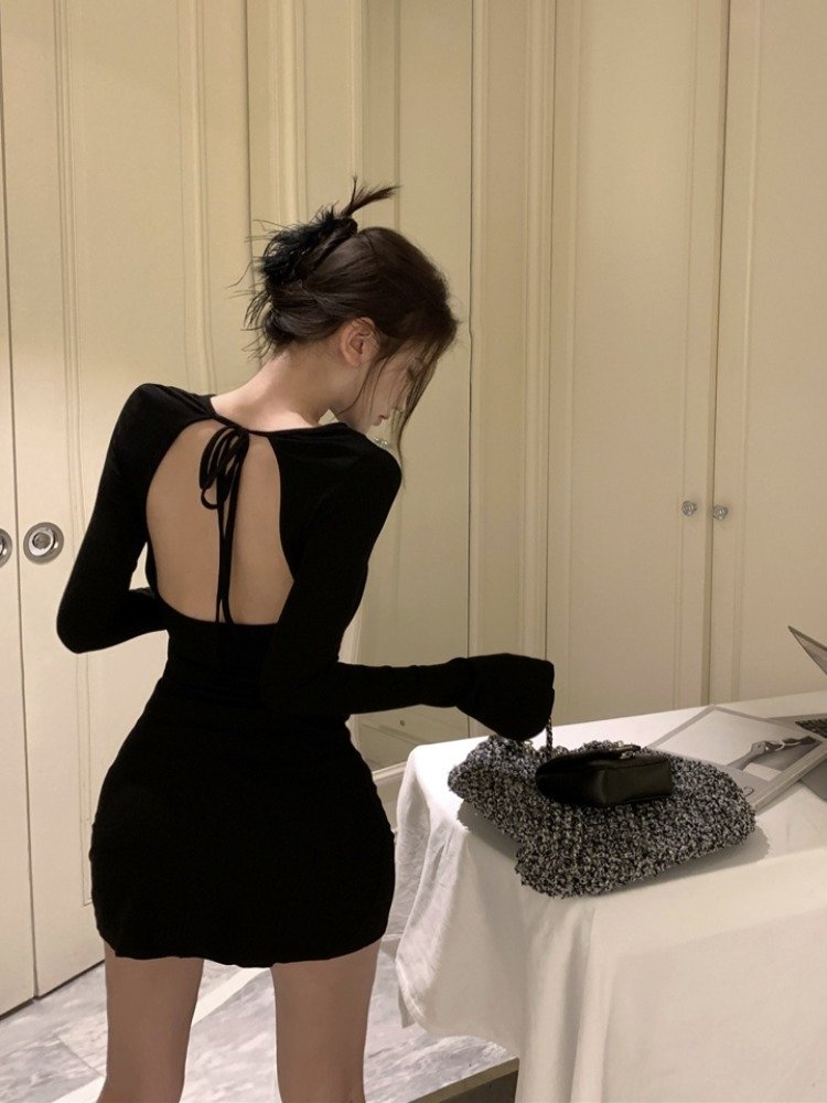 纯欲风辣妹黑色T恤长袖连衣裙女