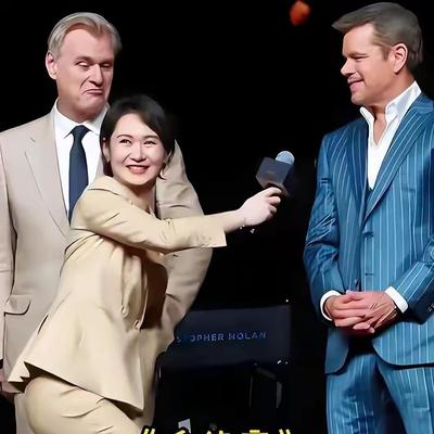 彩虹吃瓜娱乐：主持人陈璇翻车了，她屈膝半