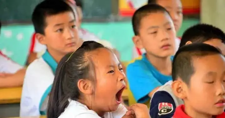 多地取消早读冲上热搜！本是好事，为何双职工家长却有苦难言？