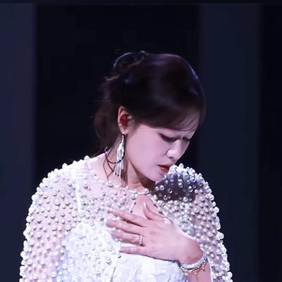 于是欣妍：叶一茜乘风初舞台杀疯了！开口就