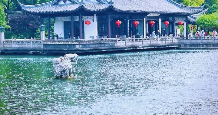 苏州大哥当得稳，无锡和南京，到底谁是江苏“老二”？