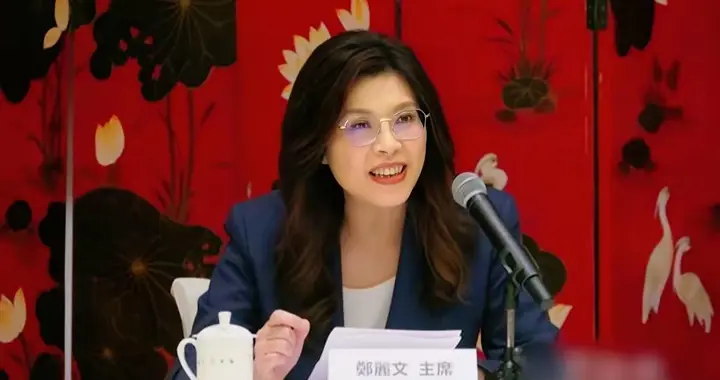 郑丽文不信任度上升，绿营仍把她作为头号对手，蓝营力推卢、韩