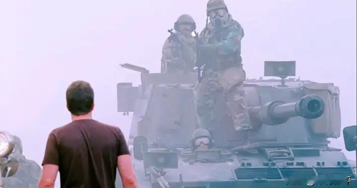 两部神反转电影，一部讽刺个人英雄主义，一部令人绝望