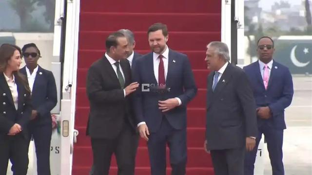 小阿蔓的梦游记：就在刚刚，  巴基斯坦外