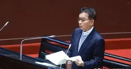 乱作一团！黄复兴集体退党没有证实，党团会上又有人喊着要退党