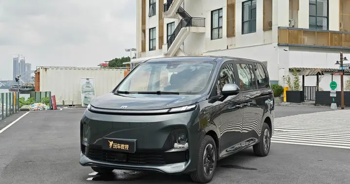 一车解锁多元玩法，鑫源向上V6不止是代步工具 而是新一代全能MPV