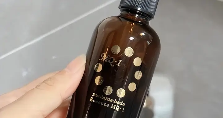 孕期护肤：在安心与美丽间找到平衡，真珠肌精华液凸显作用