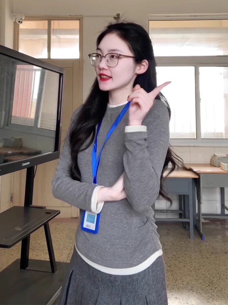 正肩短款灰色假两件长袖t恤女春秋小个子修