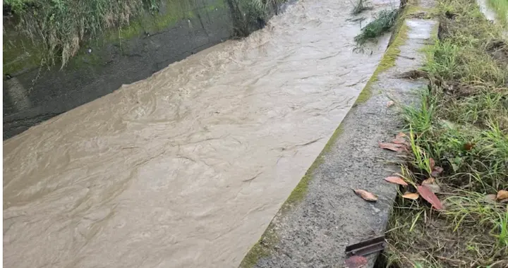南台湾豪雨成灾，凌晨停课引民怨，治水预算该被检验了