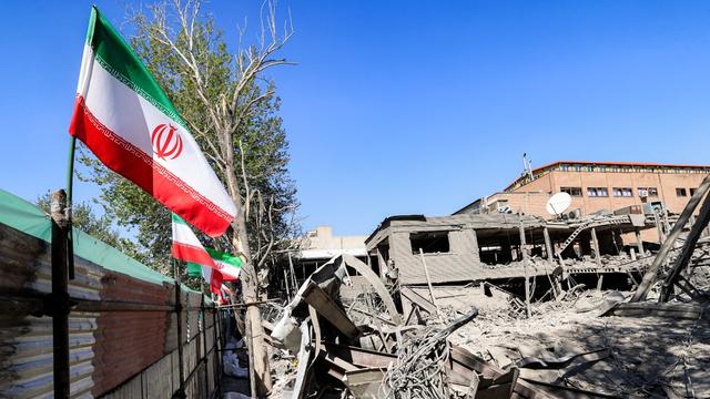 摘桃：美以真的太坏了！伊朗称，超过200