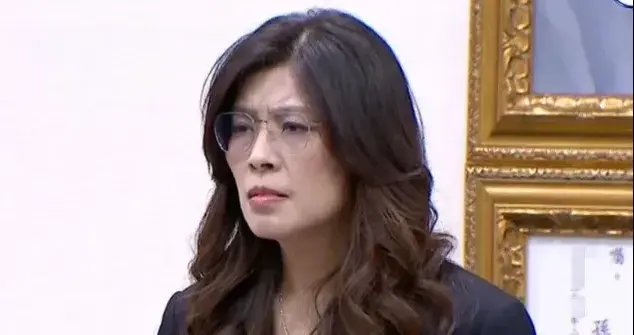 郑丽文首度回应“两岸统一”，直言没成熟条件，但提出一种新模式