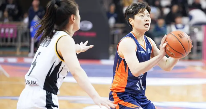 面对日渐磨合到位的新疆女篮，今晚江苏女篮的对阵形势不容乐观