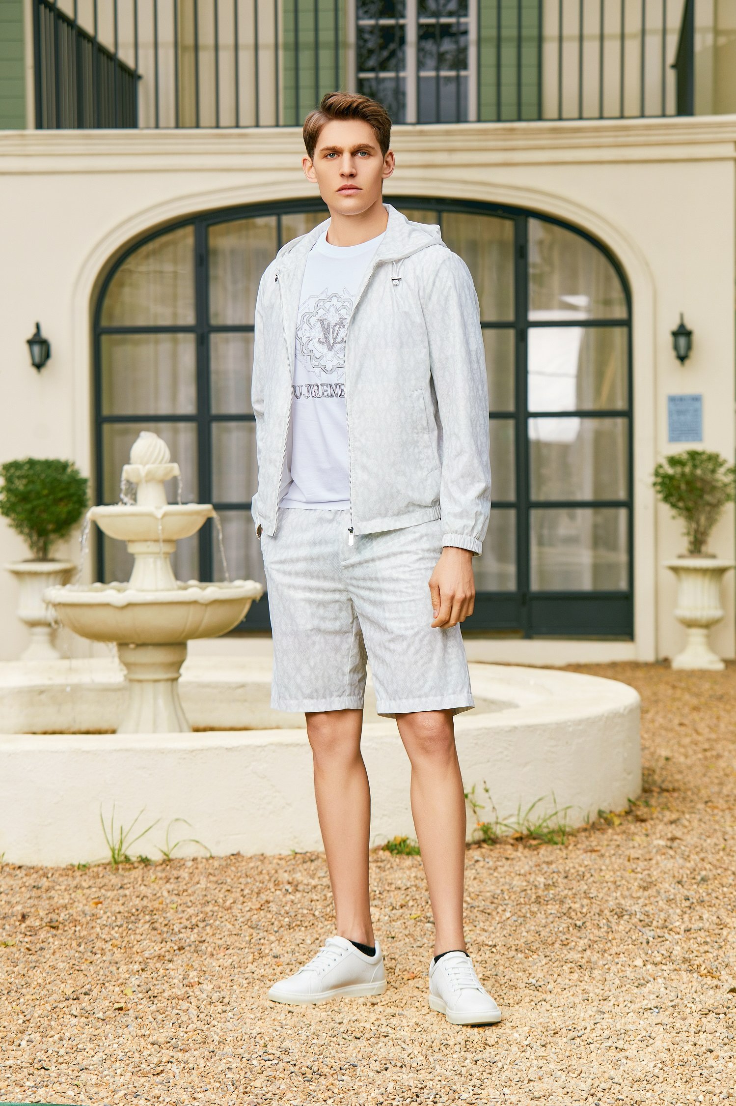 户外松弛感穿搭