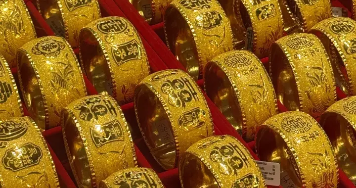 黄金疯涨，现在买还是不买？