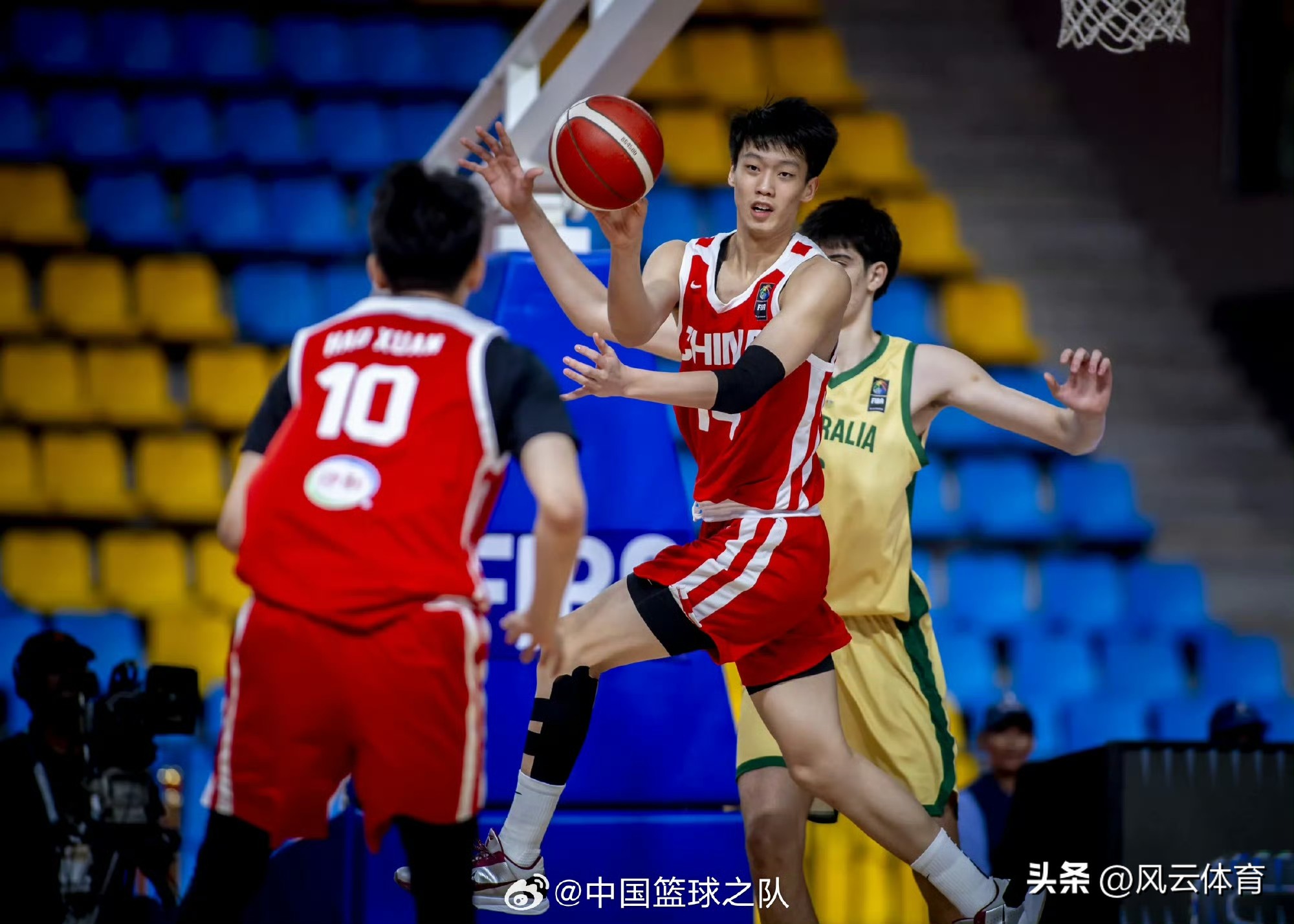 中国国青男篮荣获亚洲杯亚军！  昨晚，2026年U18男篮亚洲杯决赛在...