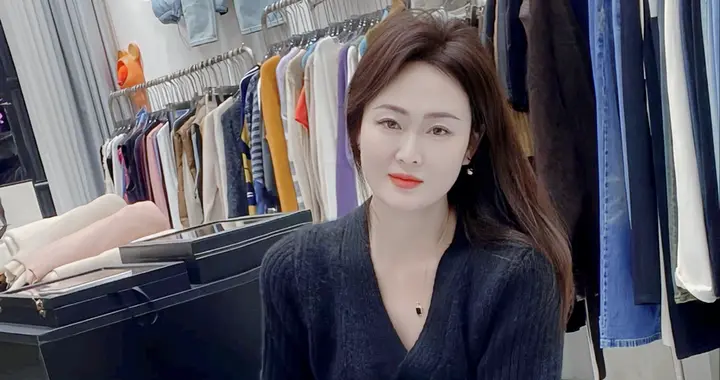 中年女人动了真情，会有这几种控制不住的“肢体越界”，装不出来