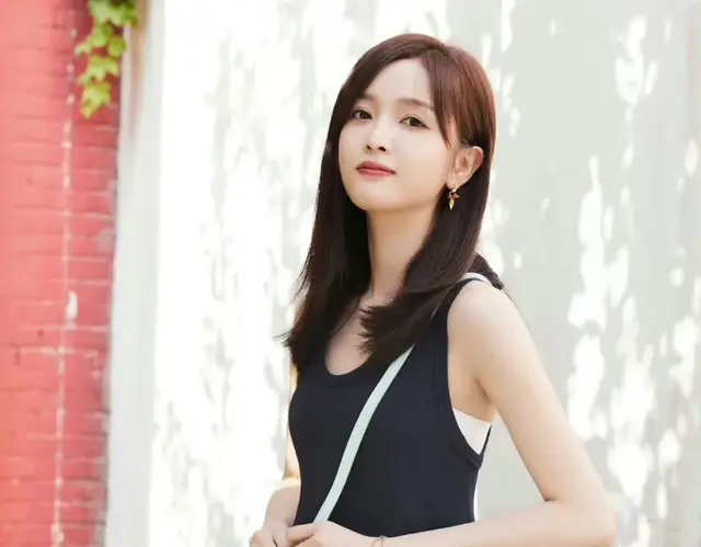 吴宣仪：美丽优雅