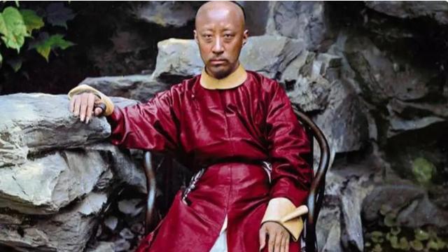 左都御史：恭亲王奕訢自从失去皇位后，对他