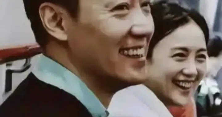 辛博青被粉丝偶遇，状态憔悴但很热情，与大S老公具俊晔反差大