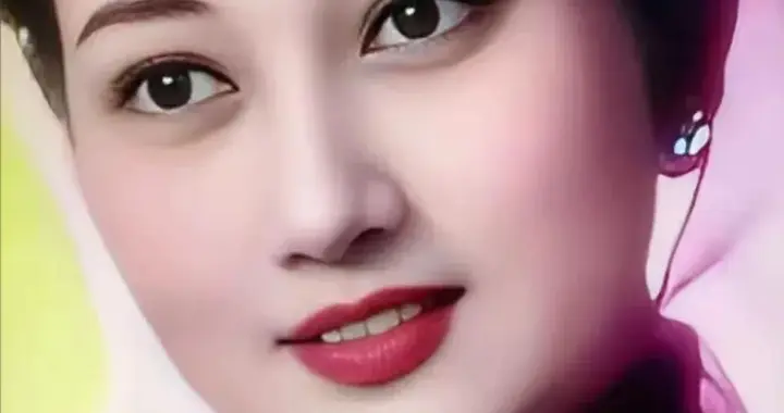 年轻时候的王晓棠，青春明媚，语笑嫣然，美若天仙，令人惊艳！