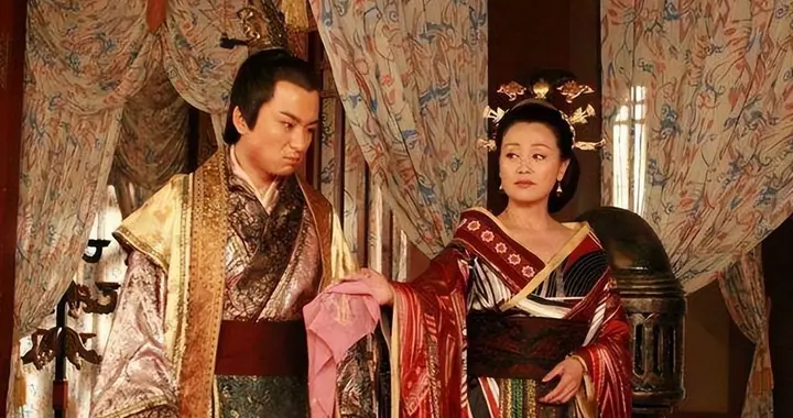 西汉最特殊丞相 ：睡刘邦的女人，吕后宠他半生，被砸死却无人追究