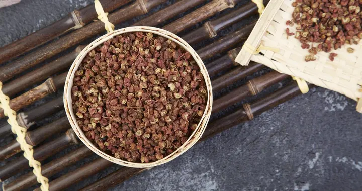 哺乳期吃花椒会回奶？别再被老偏方骗了，真相一次性说透