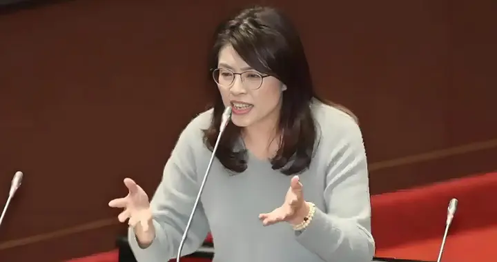 赖清德怎么都没想到：柯文哲遭殃，蔡正元入监，让郑丽文更有利了