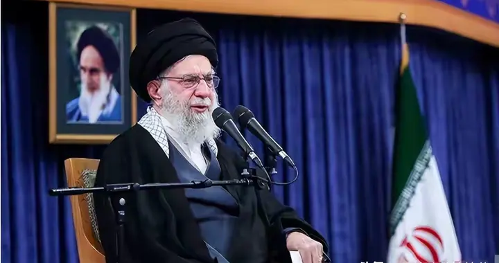 诈尸了！哈梅内伊死而复生？特朗普大秀军功，伊朗做出了一个举动