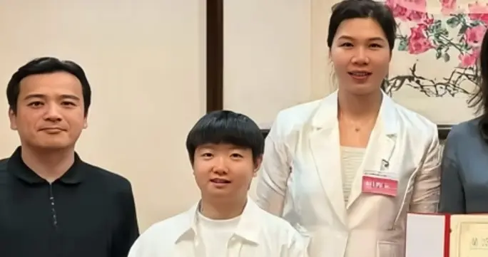孙颖莎独自美丽！山东鲁能拒绝爆冷，蒯曼复仇17岁削球小将！