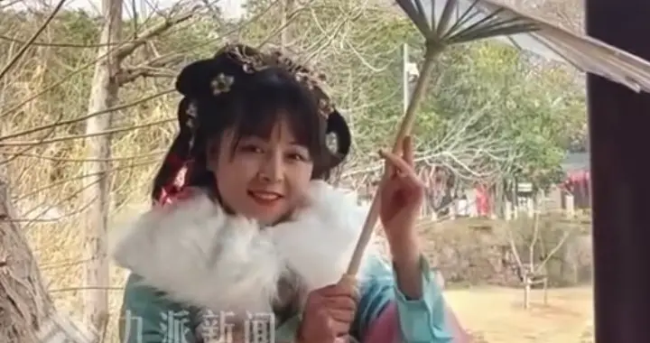 汉服女子凌晨江上飞行，冷风也挡不住她的热爱