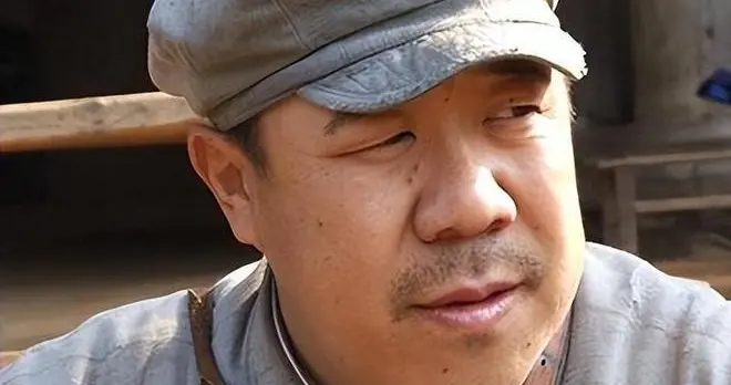 两任妻子离开，如今瘦到脱相！“许大马棒”秦卫东差点被酗酒毁了