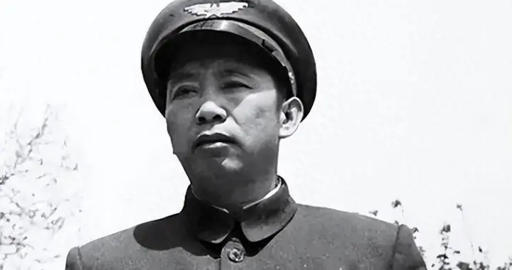 1965年刘亚楼逝世，临终前曾询问妻子：有件事你一定还在恨我吧？