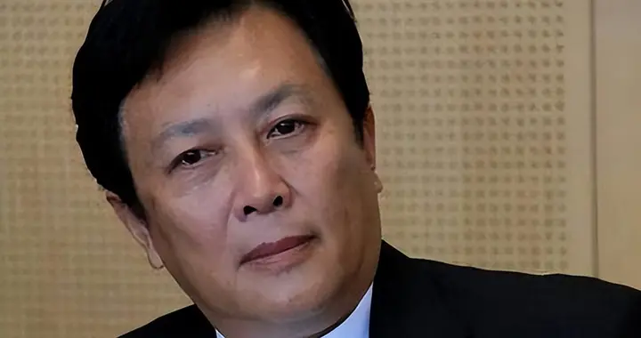唐国强未曾想到，离世 35 年的前妻，意外让两个残疾儿子承受了恶意