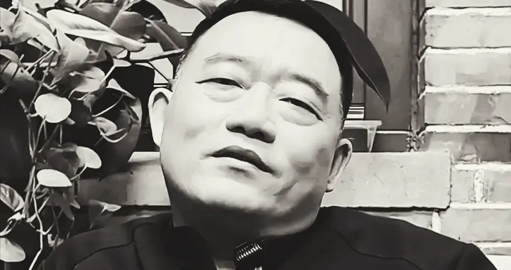 且谈无德云社黄V认证的非著名相声演员“主播郑好”