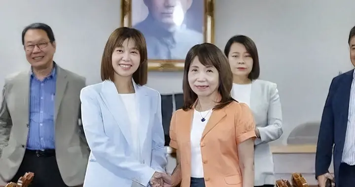 岛内立院召委改选：民进党 8 席、国民党 7 席、民众党 1 席，不简单