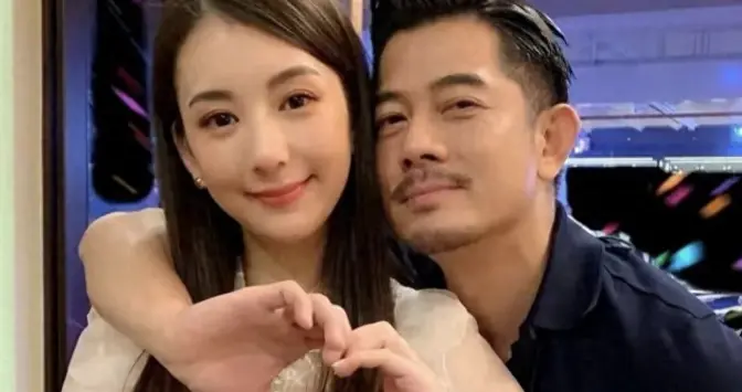 演都不演了？方媛晒全家福为郭富城庆生，恶心事发生，还不止一件