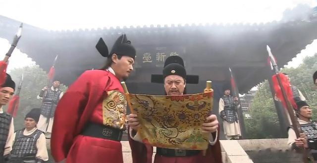 明清文字狱的异同：前者导致文学陷入的低谷，后者遏制了思想自由